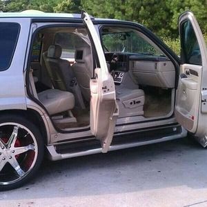 Meet your Posher, Raul